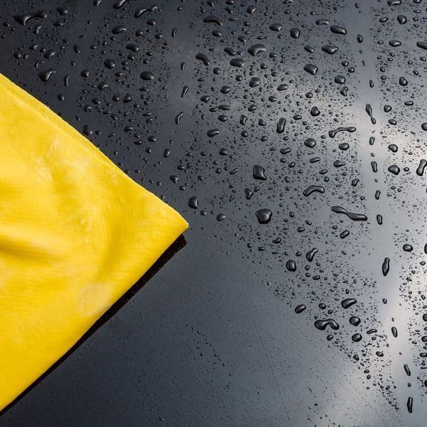 Волога замша Серветка K2 Synthetic Chamois волога в тубусі 66 см х 43 см К20146 фото